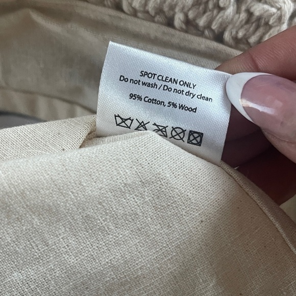 Virginia Wolf Summer Bag Beaded
Woven Macrame Cotton Boho Beach
Wooden Handles - Picture 4 of 7